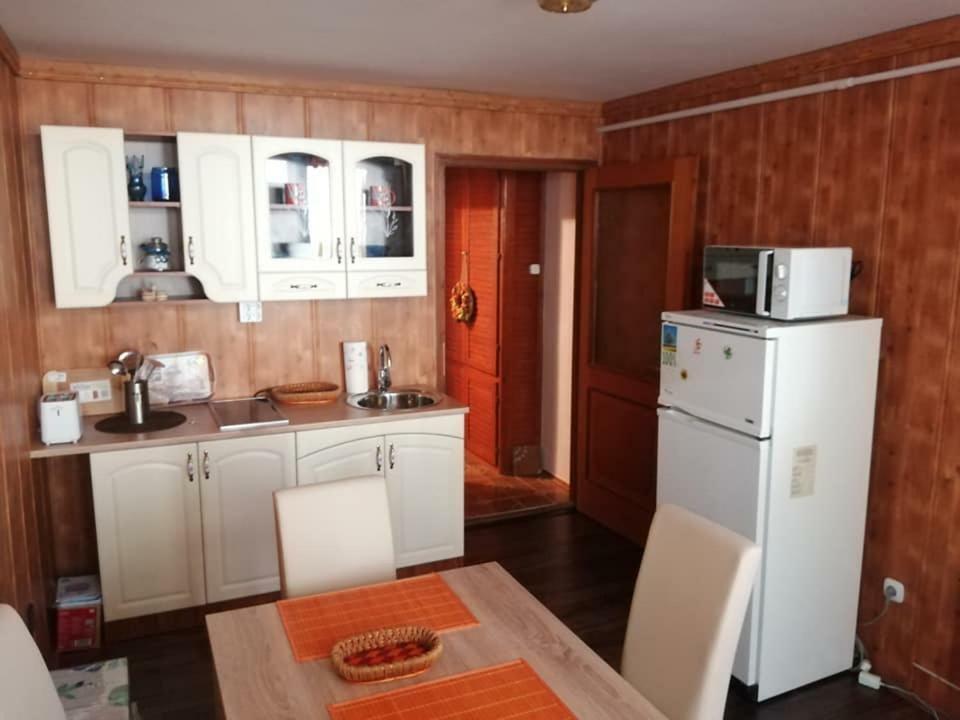 Kiscsillag Apartman Lejlighed Harkány Eksteriør billede
